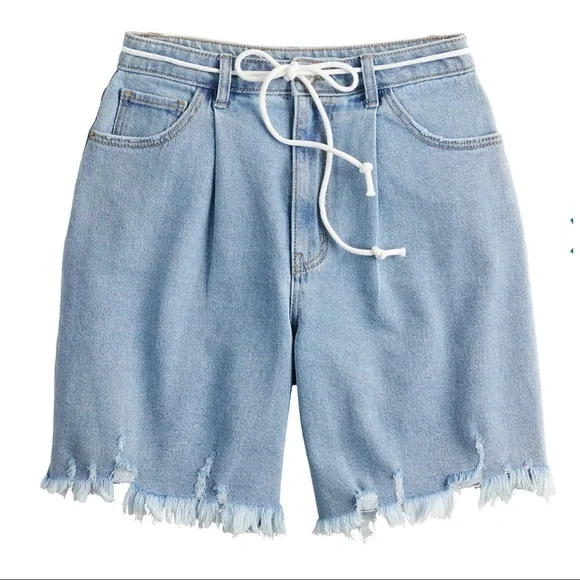 NWT SO Pleated Dad Jean Short with Tie Belt Blue Juniors Size1 Size 7 - Picture 3 of 3